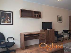 NA PRODAJU – GARSONJERA U STROGOM CENTRU NOVOG SADA